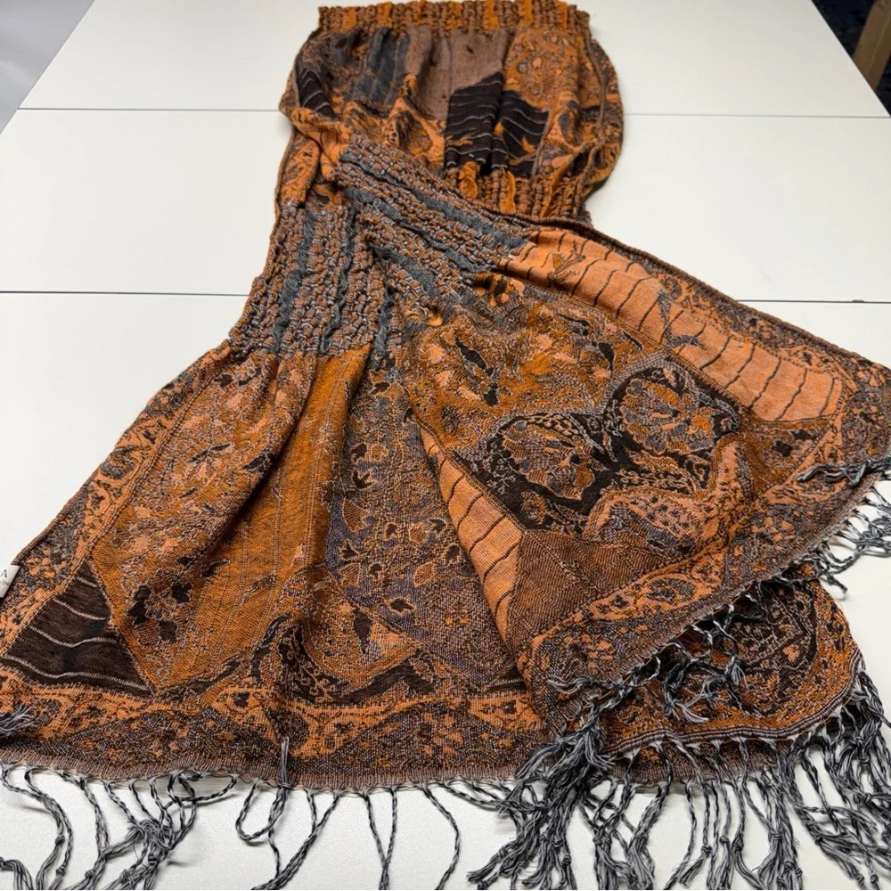 NWT Pashmina Scarf Wrap Shawl‎ Throw Brown Smocked Fringe 20